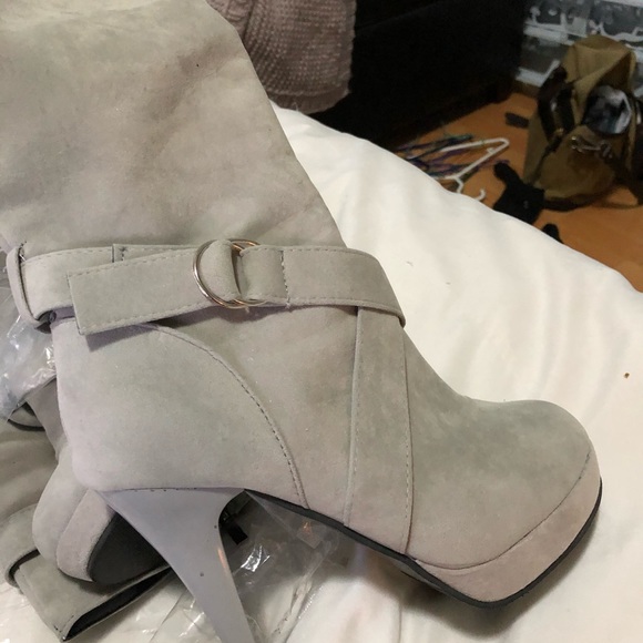 Boots - Picture 2 of 3